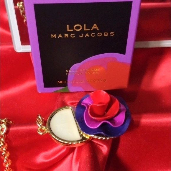 💕MARC JACOBS LOLA Bracelet & Perfume 🎁 NWT - Picture 2 of 7